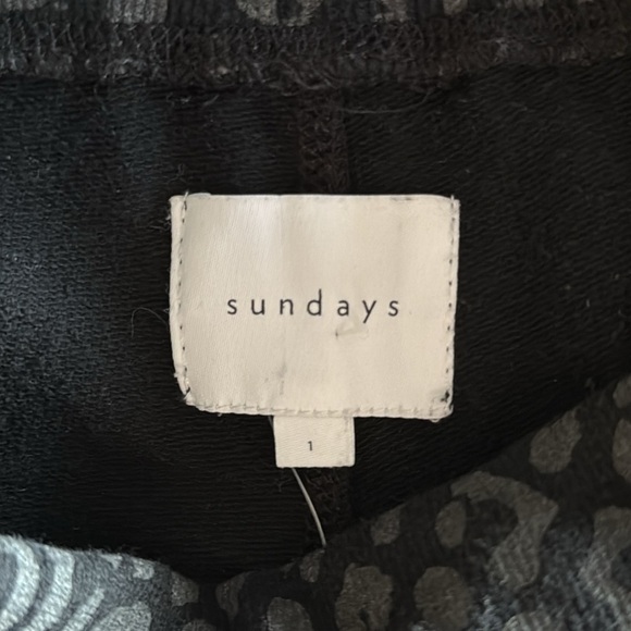 Sundays Women’s 1 Jogger Sweatpants Cheetah Leopard Print Zip Up Hems Elastic - Picture 7 of 9